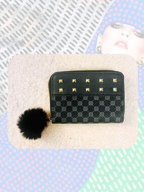 🍭 3/$20 black gold studded wallet with black fluffy keychain